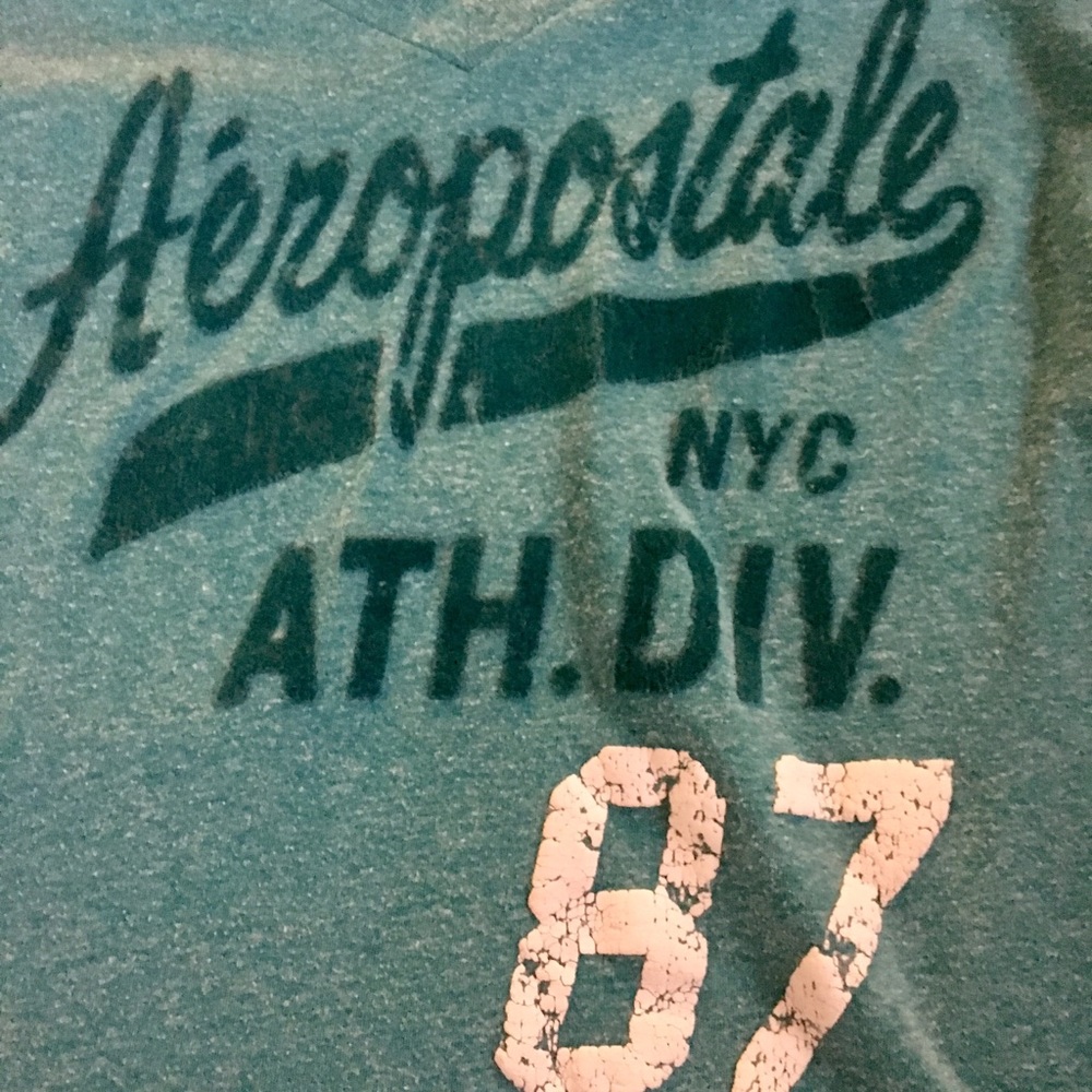 Aeropostale top size medium